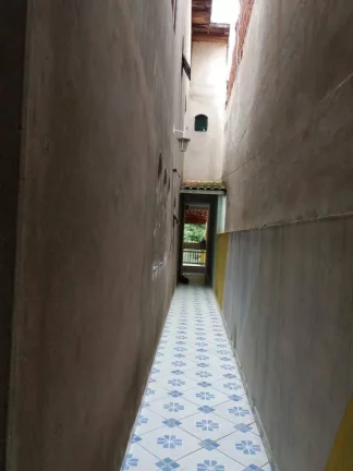 Imagem Sobrado com 4 dormitórios para alugar, 240 m² por R$ 2.400/mês - Parque Gerassi - Santo André/SP