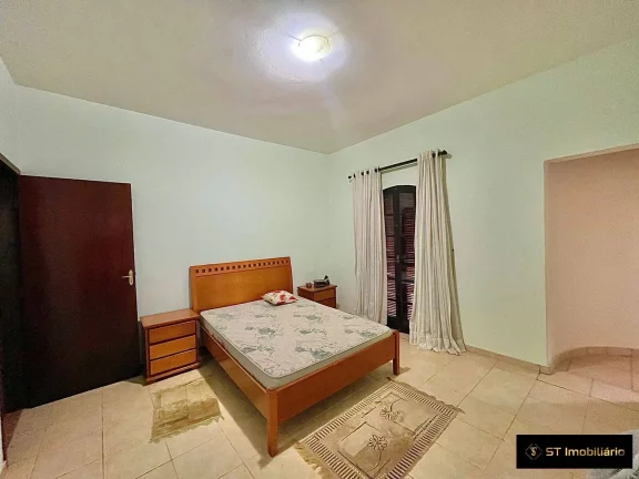 Imagem Linda Chácara à venda em Atibaia/SP - Condomínio Fechado - 4.000m²!