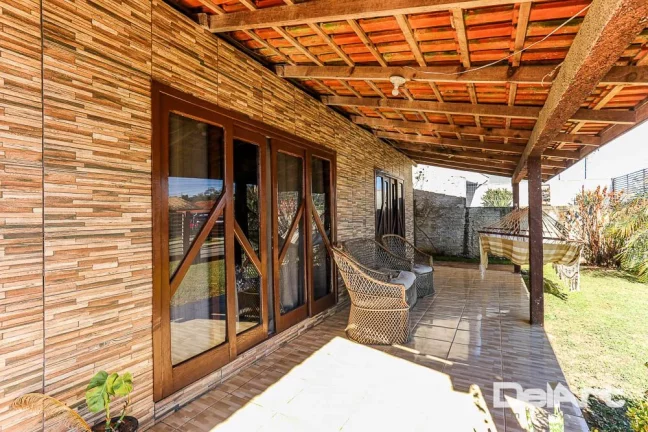 Imagem RESIDÊNCIA TÉRREA EM AMPLO TERRENO 460,00m2 - 180,00m2 (aproximado) de CONSTRUÇÃO - R$ 350.000,00 - Próximo ao Kartódromo