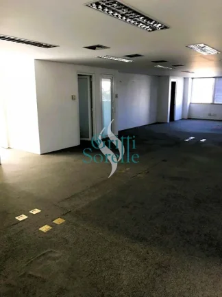 Imagem Conjunto Comercial à Venda em Cidade Monções - São Paulo/SP.