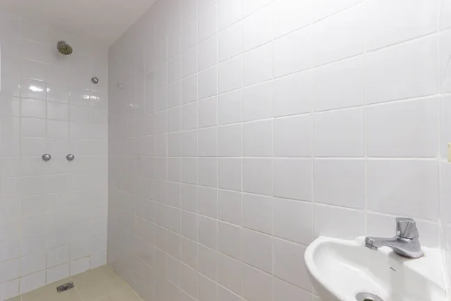 Imagem Apartamento Copacabana - 99M², 2 Dorms, 1 Suíte, 2 Vagas Demarcadas, Varanda, Piscina, Quadra, Salão de Festas e Jogos, Piscina, Academia, Playground.