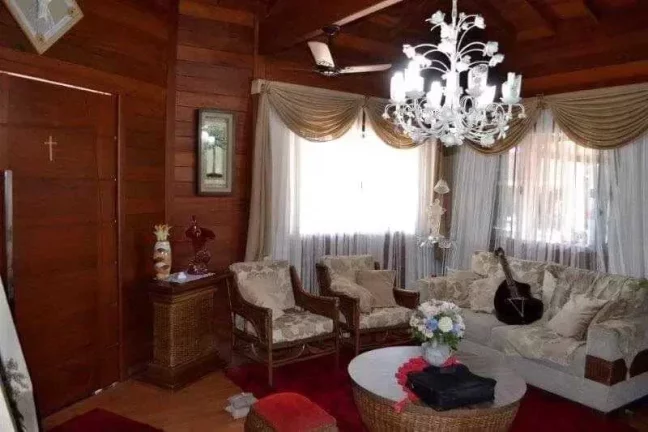 Imagem Sobrado com Sala Comercial no Bairro Cordeiros - Itajaí