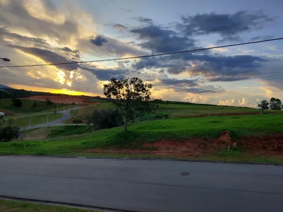 Imagem Terreno em Condomínio de Luxo à Venda em Jundiaí-SP, Bairro Caxambu - 1.000m² de Pura Exclusividade!