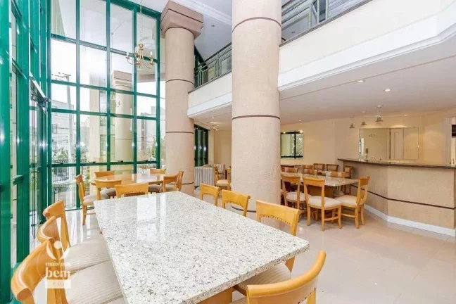 Imagem Apartamento com 149 m², 3 quartos (1 suíte com hidromassagem), 2 vagas de garagem à venda por R$ 1.090.000 - Centro - Curitiba/PR