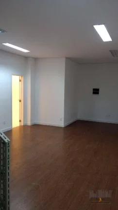 Imagem Galpão para locação na Vila Romana São Paulo SP com 830m², 8 banheiros e 2 vagas de garagem