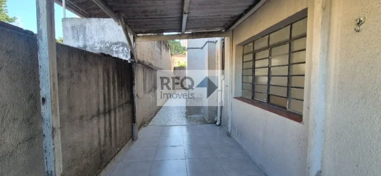 Imagem Apartamento no térreo para locação no Jardim da Glória: 2 quartos, 1 sala, 1 banheiro, 1 vaga de garagem, 100m². Venha conferir!