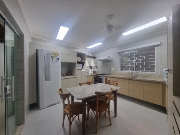Imagem Casa á venda com 3 dormitórios e 2 suítes - Aparecida em Santos