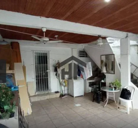 Imagem Casa com 5 Quartos, localizada no Monteiro - Recife/PE. À Venda