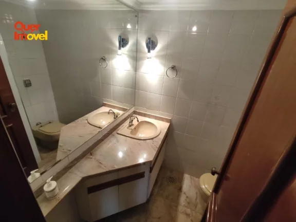 Imagem Imperdível oportunidade: Apartamento à venda com 4 quartos, 1 suíte e 215m² no Centro de Ribeirão Preto-SP!