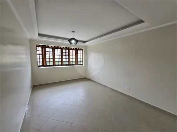 Imagem Casa à venda com 3 quartos, sendo 1 suíte, em Vila São Francisco, São Paulo - SP