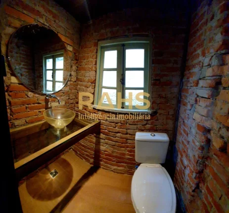 Imagem Chácara Lindíssima à Venda em Pirabeiraba São 56 mil m² de área total. Uma verdadeira imersão...