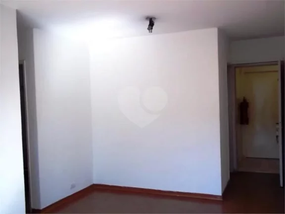 Imagem Apartamento à venda com 3 quartos no condomínio Edifício Antigua, São Paulo - SP