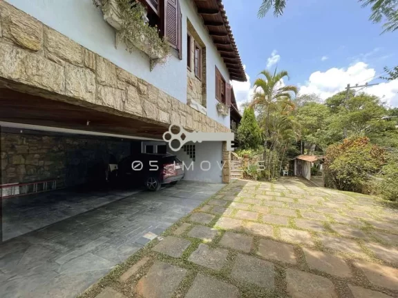 Imagem Linda casa com 06 quartos (1 suíte) , piscina, gourmet no "Granja Viana II"