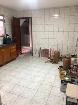 Imagem Casa recém reformada localizada no bairro Jardim Alvorada, Santo André com 4 dormitórios, sendo 1 suíte, 1 vaga e uma edícula, 138,98m².