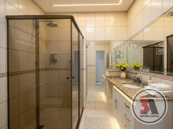 Imagem Casa esquina 240M2 a 50m da av. Calama