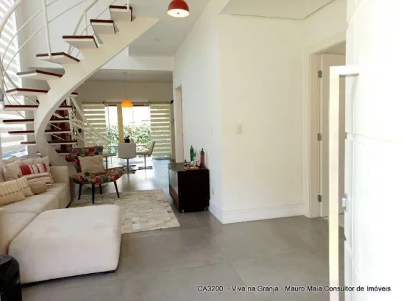 Imagem Casa com 3 dormitórios à venda, 181 m² por R$ 1.350.000 - Granja Viana.