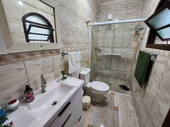 Imagem Casa térrea á 200m da Praia, 3 quartos + Edícula à venda em Peruíbe