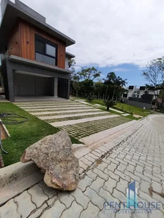 Imagem Casa em Condomínio para Venda em Balneário Camboriú, TAQUARAS, 3 dormitórios, 3 suítes, 4 banheiros, 2 vagas