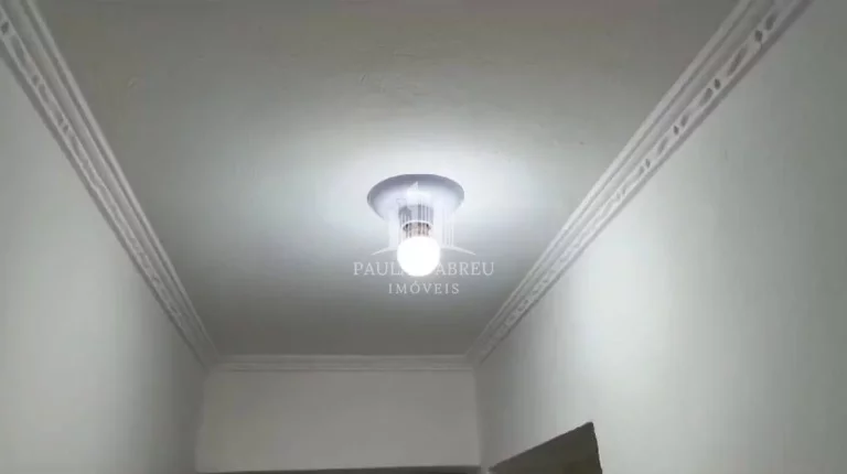 Imagem Aluga Salão Comercial em Avenida, 80m², Quarto, Lavanderia, Cozinha, 1 Banheiro, Porta Automática, no Jardim Zaíra, Mauá-SP