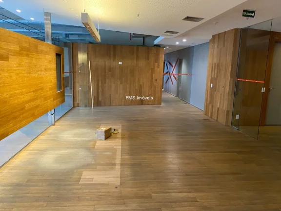 Imagem Sala Comercial na Vila Cordeiro com 2.137,40 m² de Área