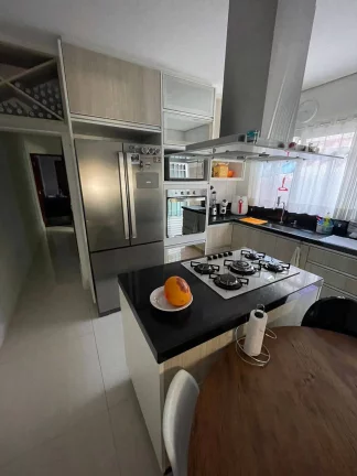 Imagem Casa Maravilhosa 98 m² 2 Dormitorios com panejados e 2 Vagas de Garagens