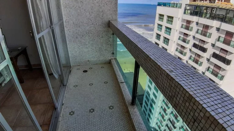 Imagem PITANGUEIRAS- CALÇADÃO COM MARAVILHOSA VISTA AO MAR , GARAGEM EM PARQUEAMENTO.