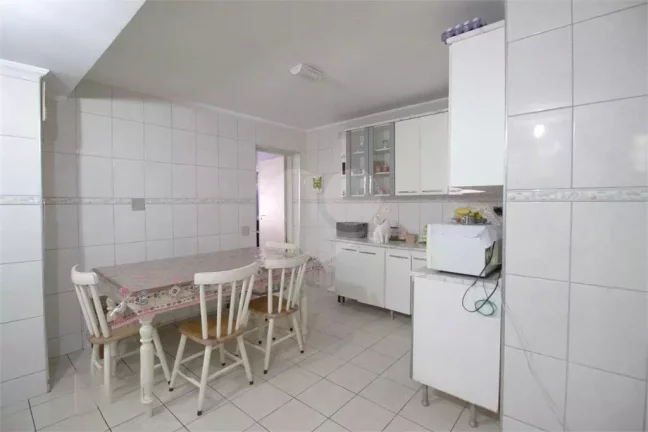 Imagem Sobrado à venda com 3 quartos em Vila Sônia, São Paulo - SP