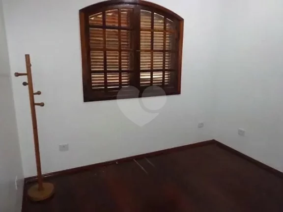 Imagem Casa à venda com 3 quartos, sendo 1 suíte, em Vila Campesina, Osasco - SP