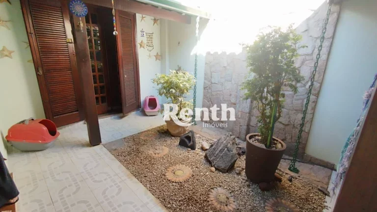 Imagem Casa com 3 dormitórios à venda, 250 m² por R$ 650.000,00 - Parque Universitário - Rio Claro/SP