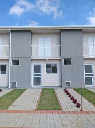 Imagem Sobrado com 2 dormitórios à venda, 61 m² por R$ 340.000,00 - Vila Urupês - Suzano/SP