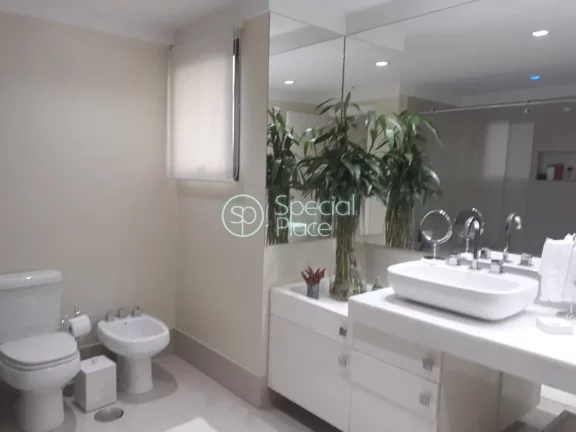 Imagem Apartamento em Moema, em rua arborizada, fáciç acesso as principais avenidas, shopping, aeroporto ...