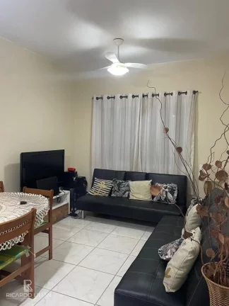 Imagem Seu Refúgio à Beira-Mar: Apartamento de 2 Dormitórios no Balneário Florida