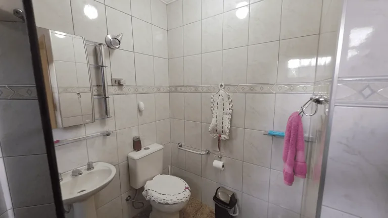 Imagem Sobrado à venda - Área ùtil 280 m2 com 3 dormitórios sendo 1 suíte - 3 vagas - Loteamento Champs Pri