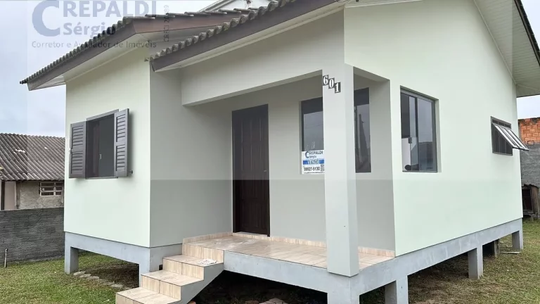 Imagem Casa à venda em Balneário Rincão-SC: 3 quartos, sala, banheiro, garagem e 70m² de área!