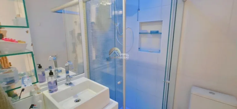 Imagem Graça: 130m², 3 quartos com 1 suíte, andar alto, nascente, vista livre e varanda integrada à sala.