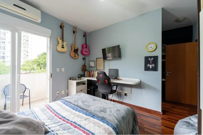 Imagem Imperdível: Casa à venda em São Paulo-SP, no Planalto Paulista, com 4 quartos, 4 suítes, 10 banheiros, 4 vagas e 326m².