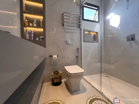 Imagem Casa Alto Padrão no Condomínio Villagio – Patos de Minas | Piscina, Energia Solar e 3 Suítes