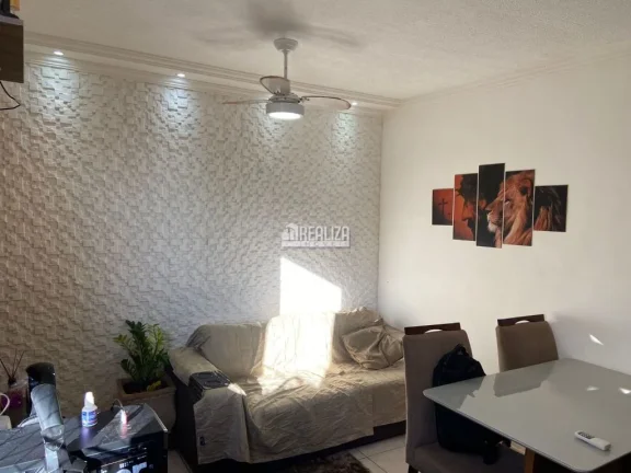Imagem Apartamento à venda no Condomínio Parque Unilife, bairro Residencial Palmeiras, em Uberaba - Imperdível!