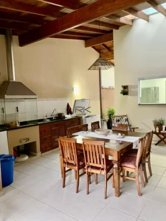 Imagem CASA A VENDA NAS TONINHAS COM 4 SUÍTES,SALA,COZINHA,2 VAGAS DE GARAGEM