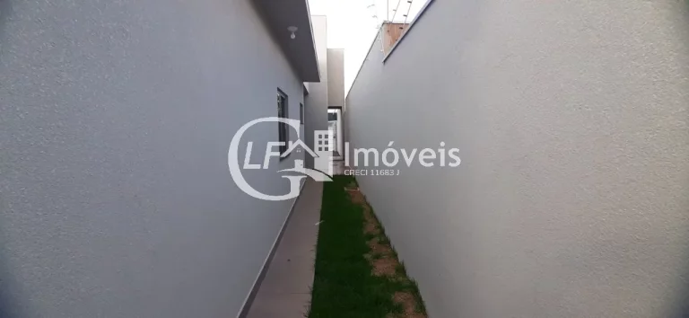Imagem Imperdível! Casa à venda em Campo Grande-MS, Parque Residencial Rita Vieira. 3 quartos, 2 suítes, 1 sala, 1 banheiro, 2 vagas, 100m².