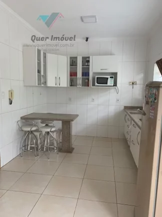 Imagem Casa à venda na Rua Chile, Jardim Irajá, Zona Sul de Ribeirão Preto-SP 3 quartos, 1 suíte, 3 salas, 3 banheiros, 4 vagas 240m² Permuta Quer Imóvel Negócios Imobiliários.