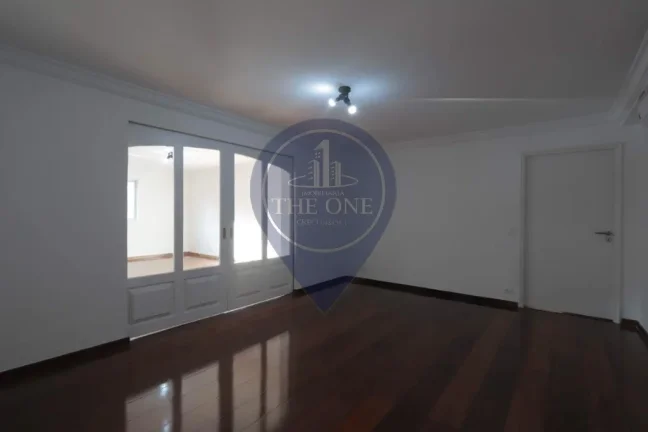 Imagem Apartamento para locação de alto padrão no Itaim Bibi, São Paulo-SP: 3 quartos, 1 suíte, 2 salas, 2 banheiros, 2 vagas, 240m².