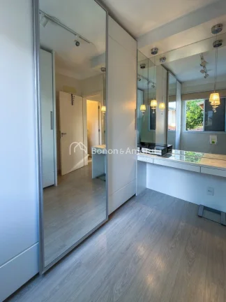 Imagem Casa com excelente padrão de acabamento em condomínio unindo conforto, privacidade e funcionalidad...