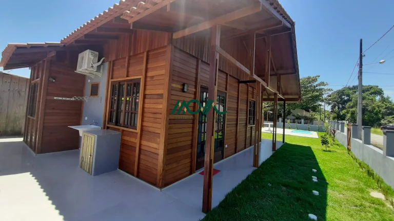 Imagem Casa com Piscina em Itapoá