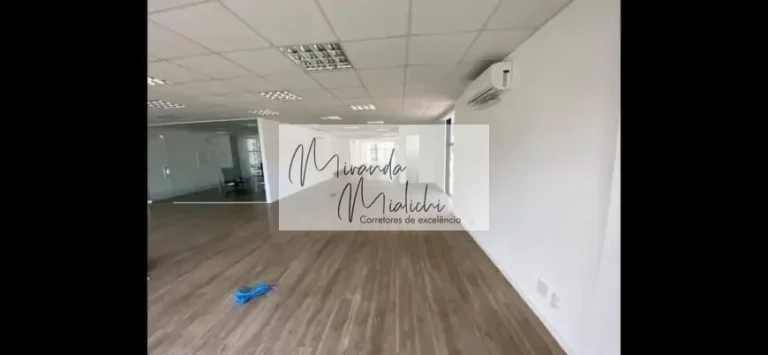 Imagem Pavilhão/Galpão à venda no bairro Centro - Florianópolis/SC