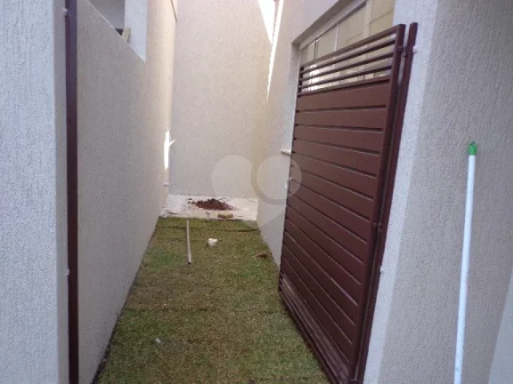 Imagem Casa à venda com 3 quartos, sendo 1 suíte, no condomínio Professor Teot?nio Monteiro de Barros Filho, São Paulo - SP