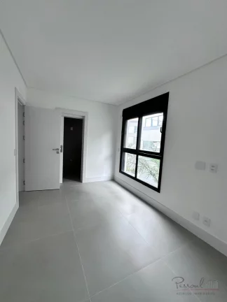 Imagem Apartamento Exclusivo em Condomínio Clube de Luxo Área Privativa: 134,57m2 privativos Descrição:...