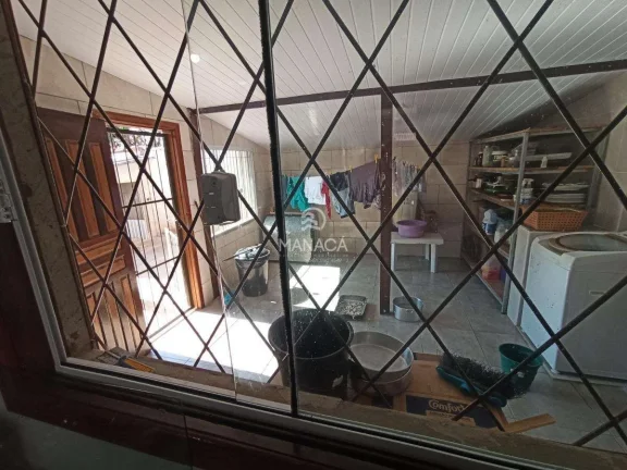 Imagem Linda Casa com 3 Quartos no Centro de Barra Velha – SC