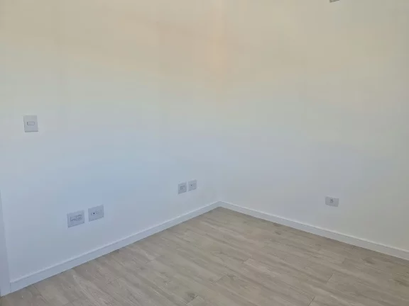 Imagem Casa à venda ou para alugar com 4 quartos, sendo 3 suítes, em Vila Petrópolis, Atibaia - SP