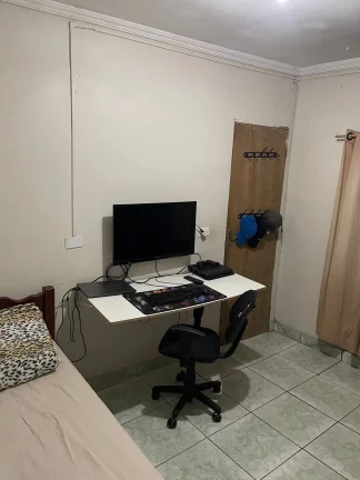 Imagem vende se casa no Itaim paulista